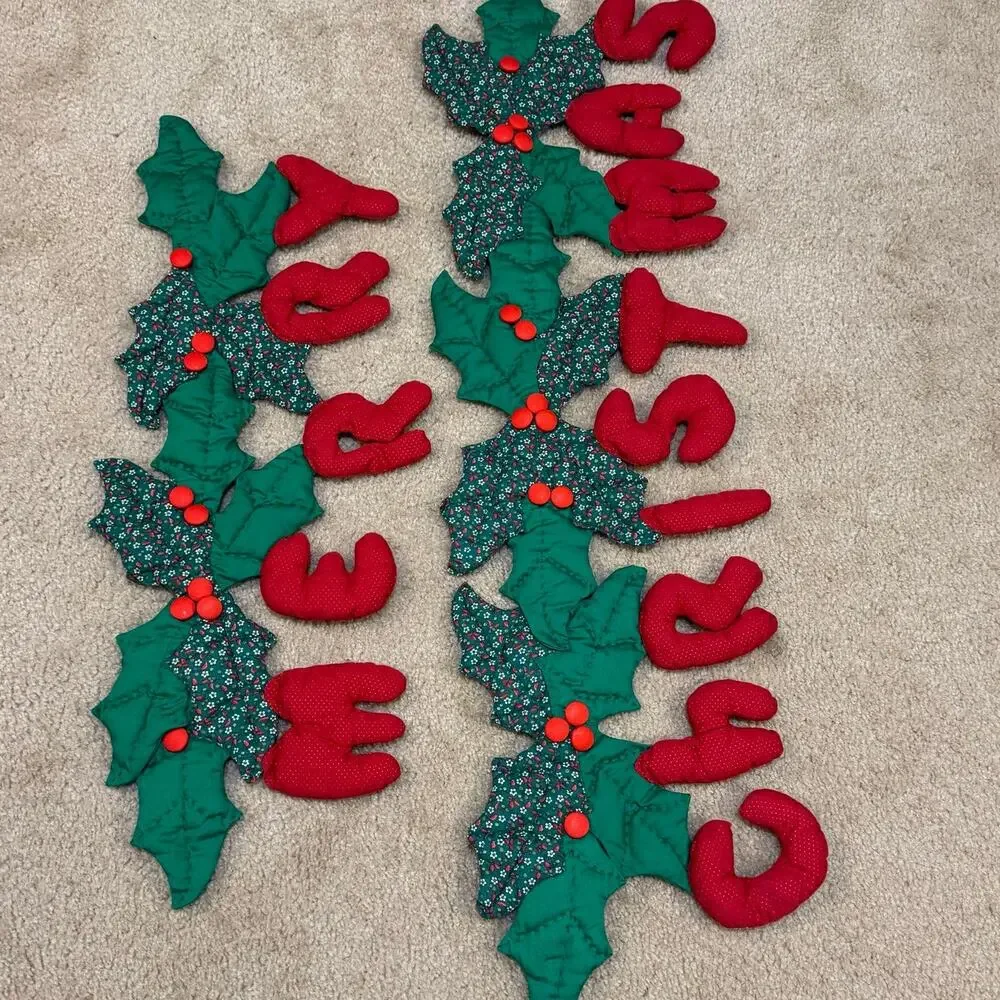 Merry Christmas Stuffed Fabric Garland Holly Ivy Berries 21x37